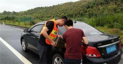 大桥汽车送油送水